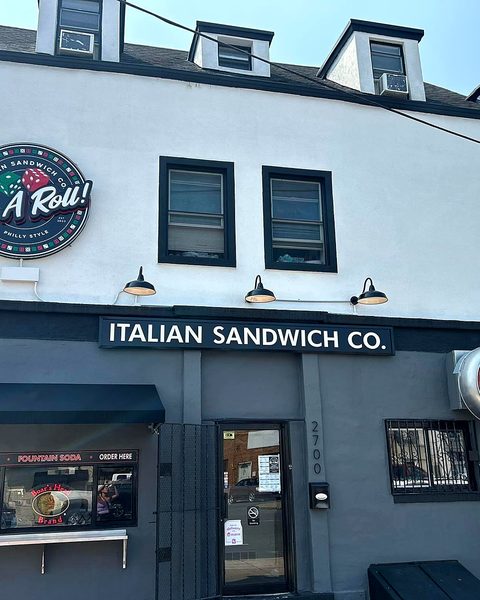 The On a Roll Italian Sandwich Co. storefront on S Darien St